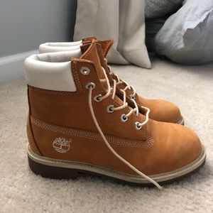 Timberland boots 5 youth / 7 womens